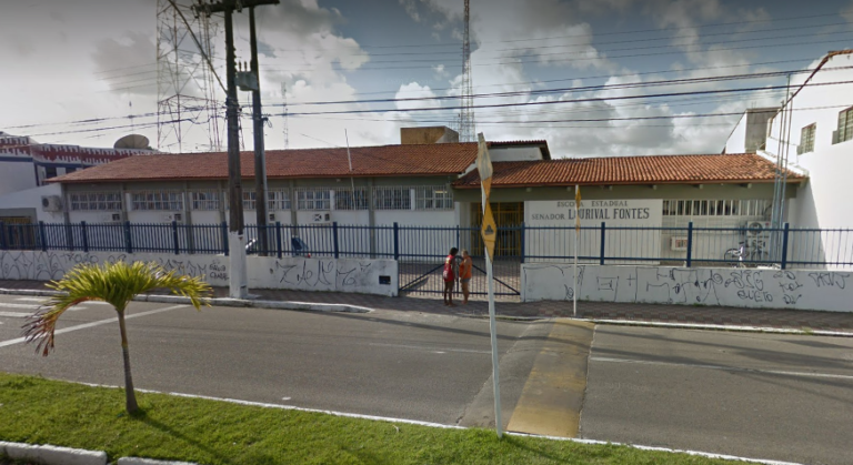Reunião discute fechamento da escola Lourival Fontes