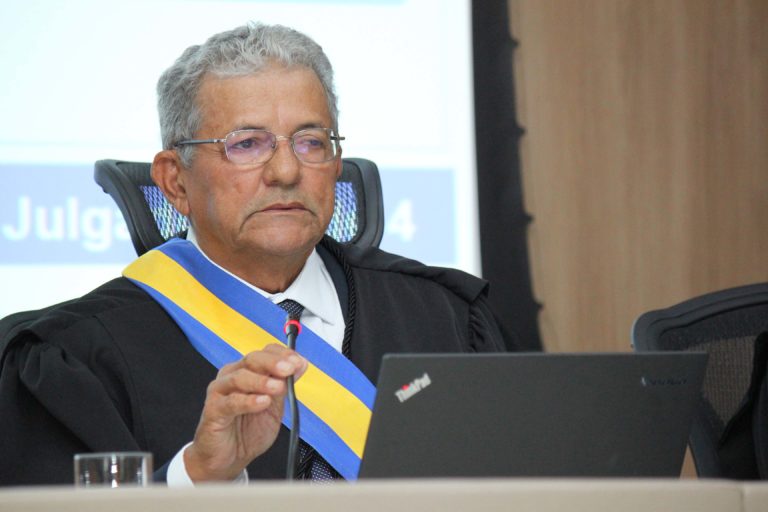 José dos Anjos assume presidência do TRE/SE