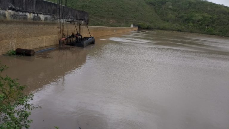 Após chuva, barragem Jabiberi volta ao nível normal