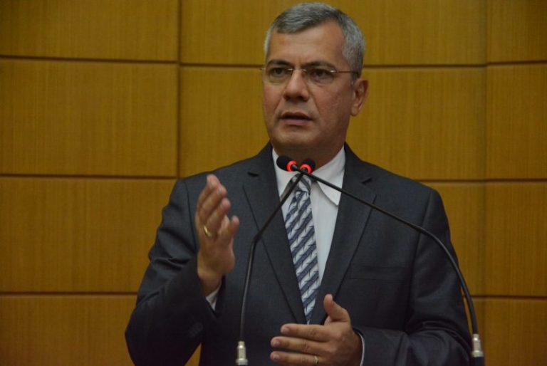 Iran cobra mais atenção do governo para a Mata do Junco