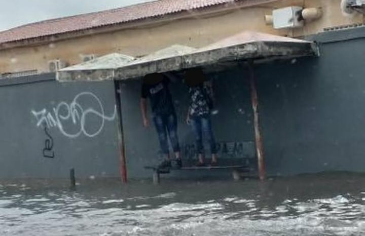 Chuvas deixam ruas e avenidas da capital alagadas