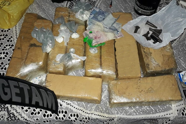 Getam prende mulher e apreende 10 kg de maconha