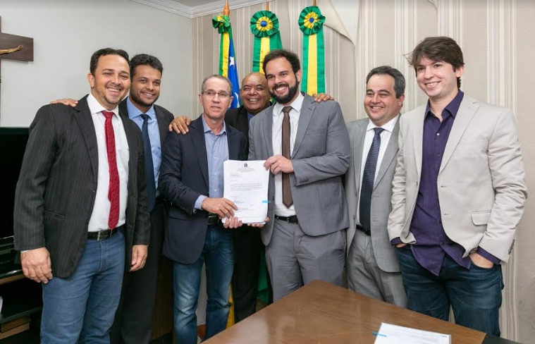 Prefeito em exercício entrega projeto da LDO à Câmara