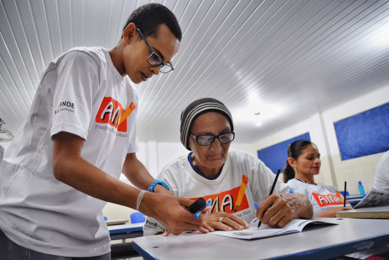 Sergipe diminui a taxa de analfabetismo