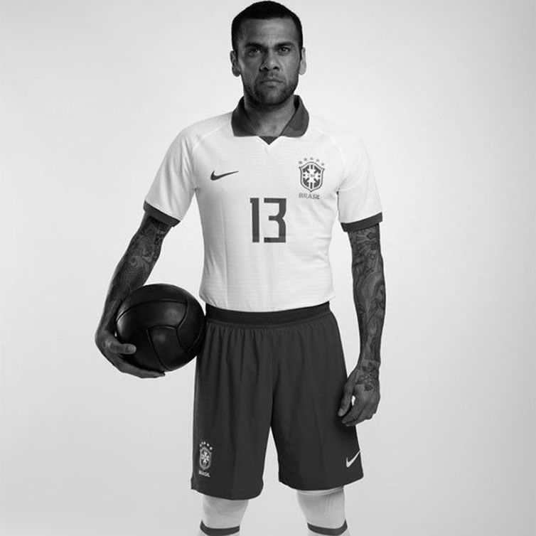 Seleção vai usar camisa branca na abertura da Copa América