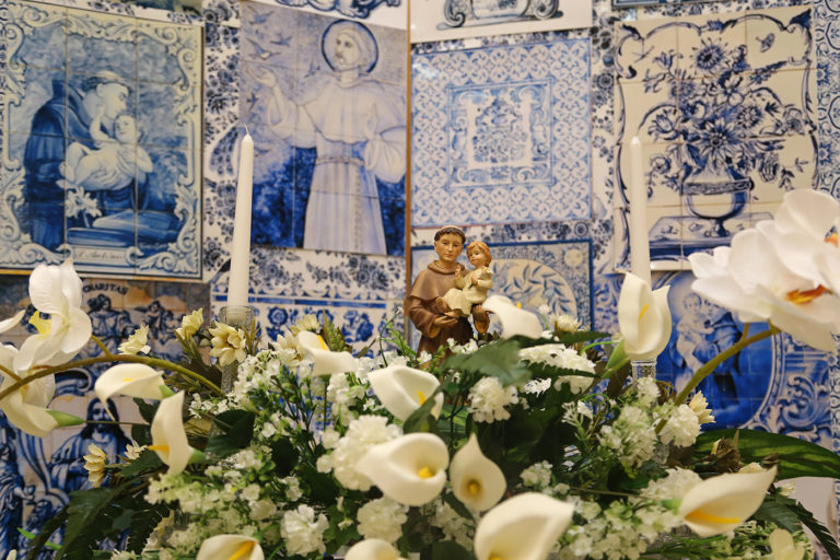 Devotos participam de trezenário de Santo Antônio