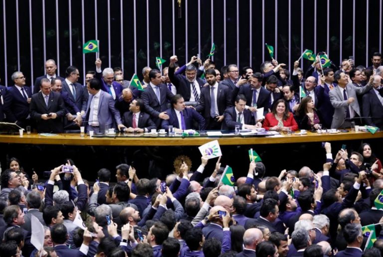 Veja como deputados sergipanos  votaram o texto-base da reforma