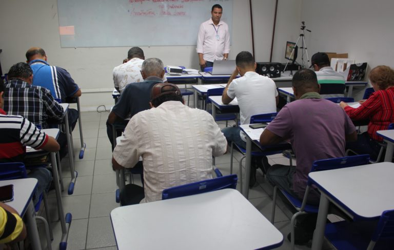 Detran inscreve para curso de reciclagem de condutores