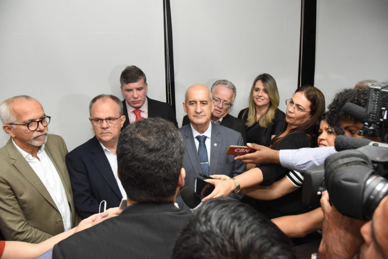 Ministro discute investimentos em Sergipe