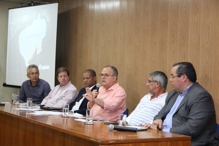 Governo quer parceria com prefeituras para sanar alagamentos na Jabotiana
