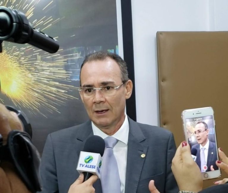 Governador Fábio Mitidieri exonera Zezinho Sobral do cargo de secretário