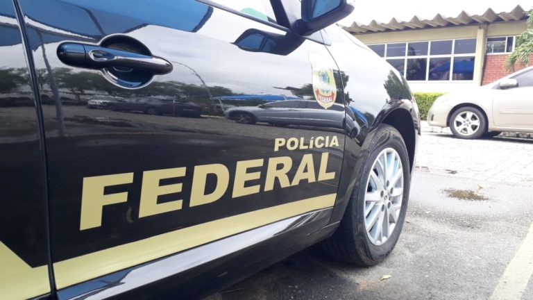 PF prende homem com conteúdo pornográfico