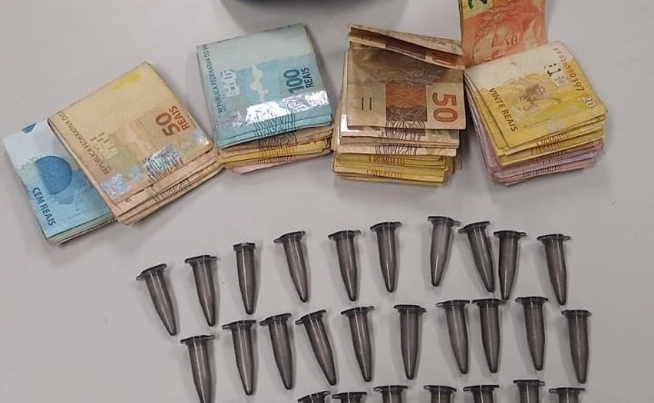 Polícia Rodoviária Federal detém traficante na BR 235