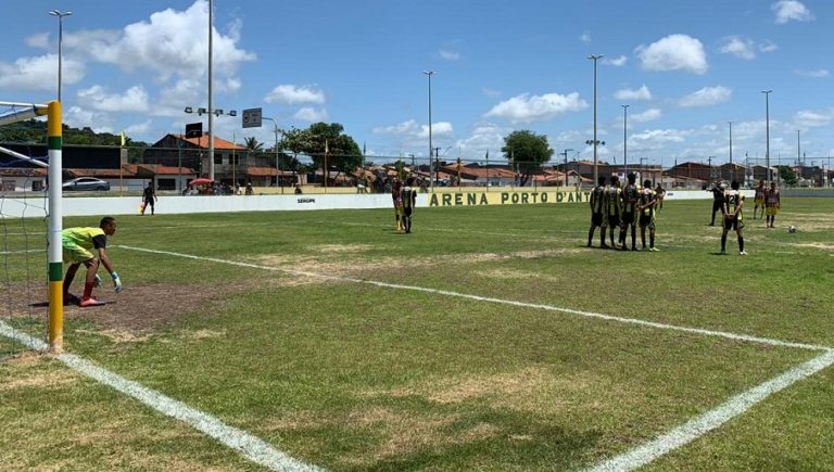 Taça das Favelas realiza primeiros jogos