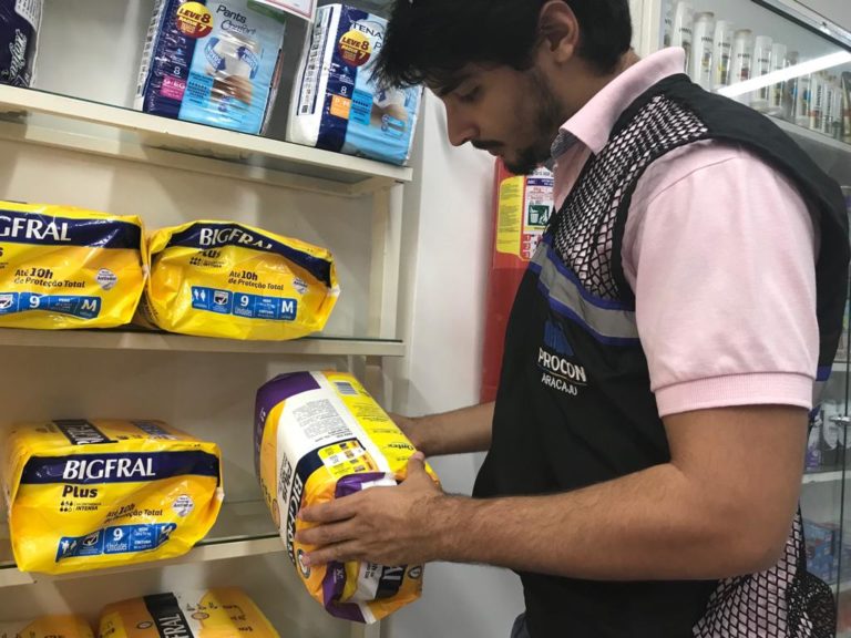 Procon Aju pesquisa preços de fraldas descartáveis