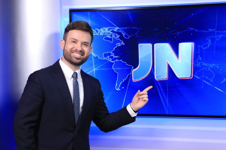 Lyderwan apresenta o Jornal Nacional neste sábado, 26