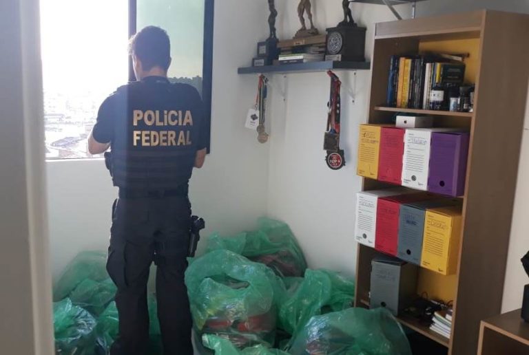 Polícia Federal deflagra Operação Reação Adversa
