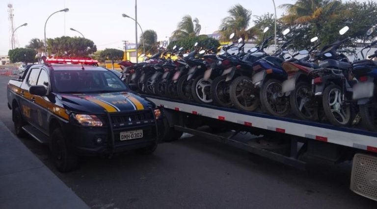 PRF intensifica fiscalização na BR 235 em Itabaiana