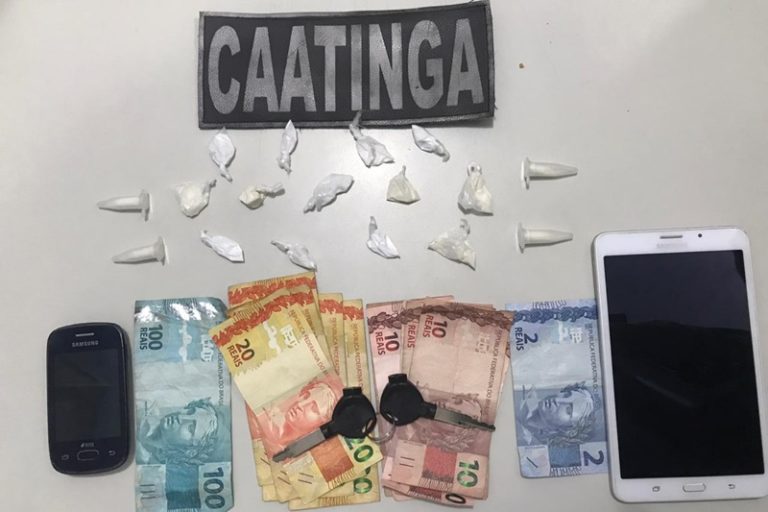 Dupla é presa com maconha e cocaína em Glória