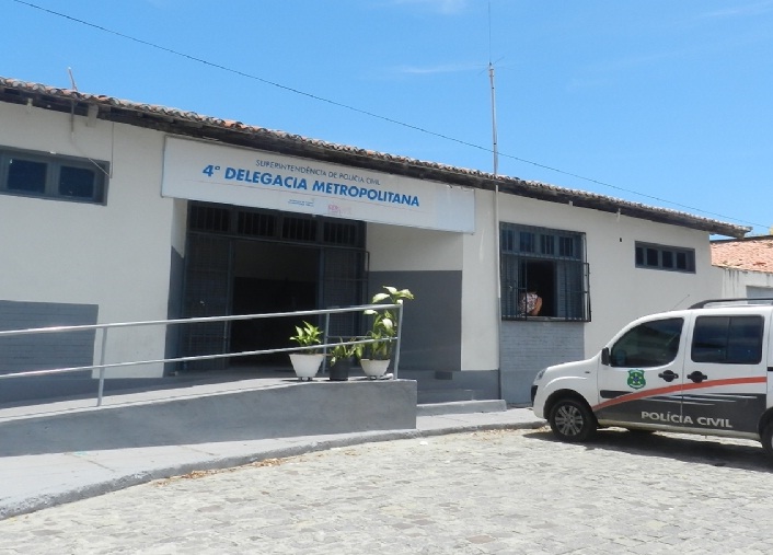 Aposentado acusado de tentativa de feminicídio morre em delegacia