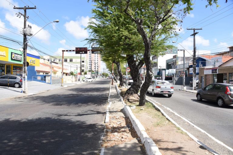 Prefeito autoriza recuperação do corredor Hermes Fontes