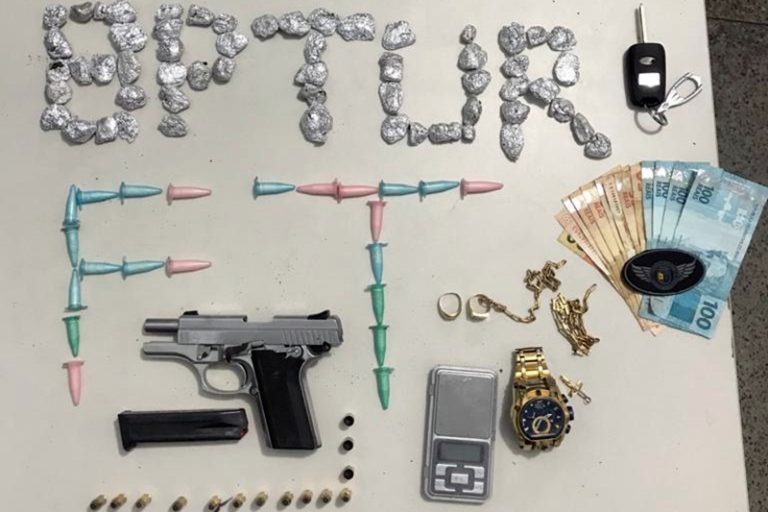 Suspeito de tráfico é morto em confronto com a PM
