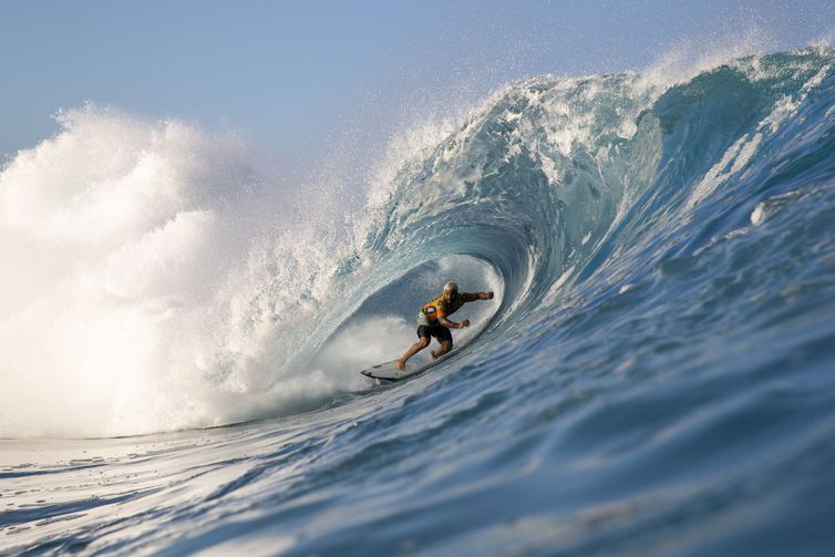 Potiguar conquista título do Circuito Mundial de Surfe