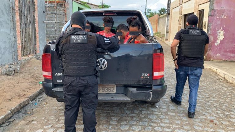Polícia prende cinco durante operação em Areia Branca