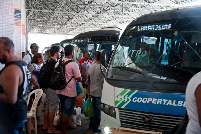 Mais 60 ônibus reforçam transporte para o interior