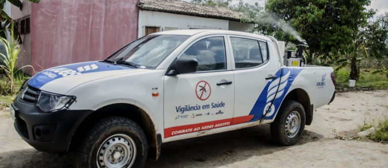 Carros fumacê atuarão em municípios com risco de surto de dengue