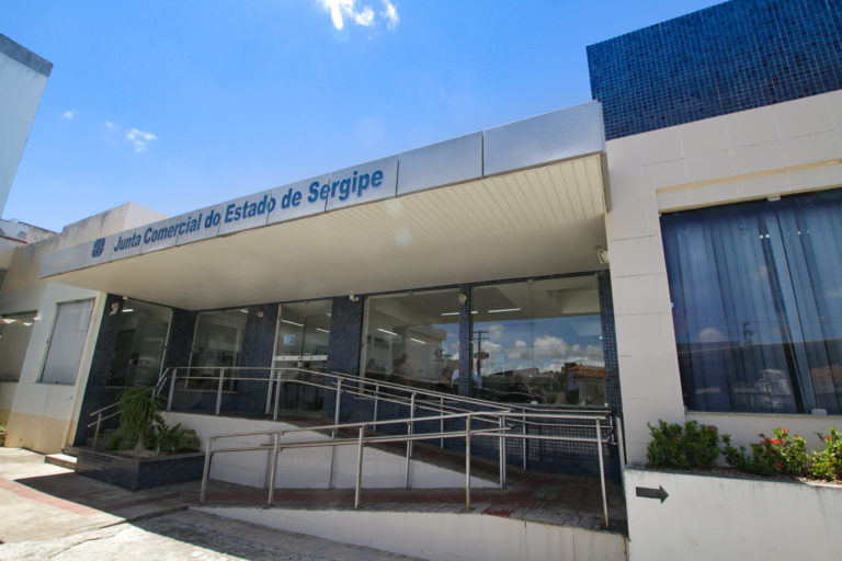 Jucese inicia processo de cancelamento de empresas
