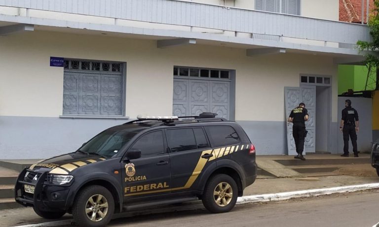 PF-SE fecha estabelecimento comercial que vendia bebida alcoólica perto de seção eleitoral