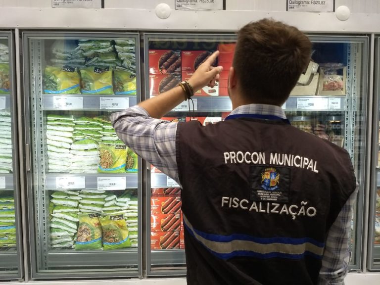 Supermercado é autuado em fiscalização do Procon Aracaju