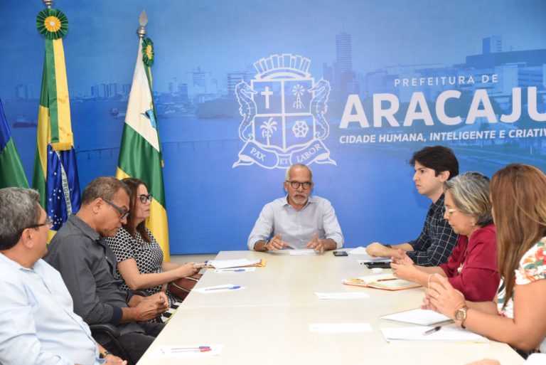 Edvaldo anuncia fechamento de academias, clubes, boates e casas de shows por 15 dias