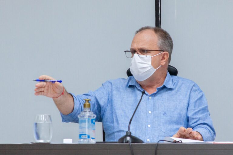 Governador prorroga decreto e mantém medidas de distanciamento social