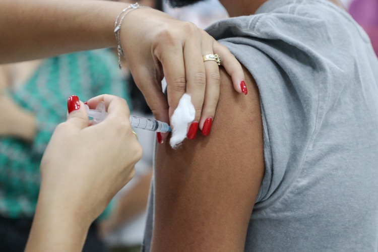 Vacinação contra gripe inicia nova etapa