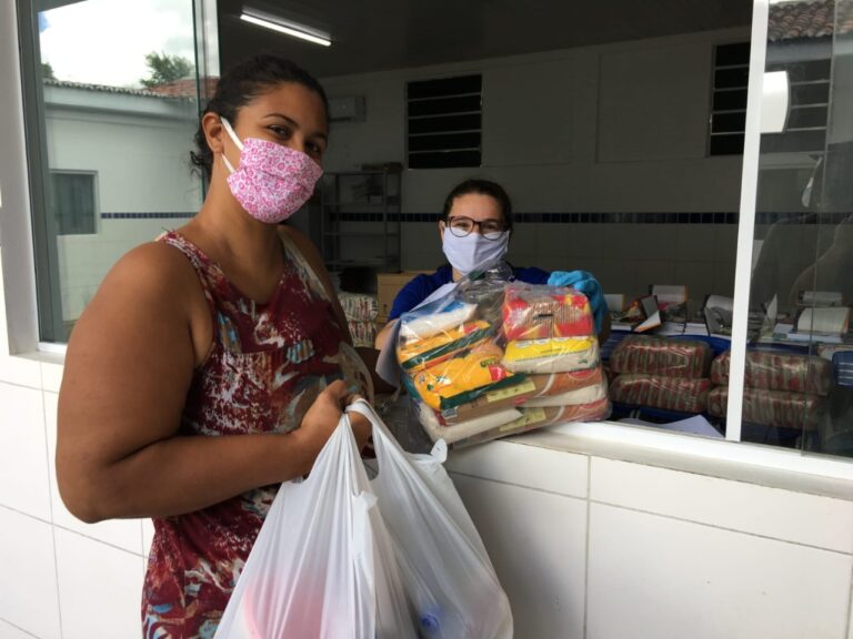 Mais de 1.600 famílias recebem cestas básicas da Prefeitura de São Cristóvão