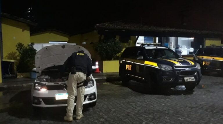 Motorista de aplicativo tem carro roubado no conjunto Orlando Dantas