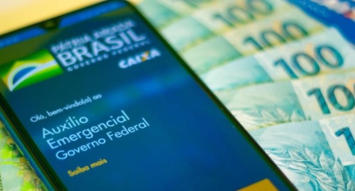 Auxílio emergencial de R$ 600 é prorrogado por mais dois meses