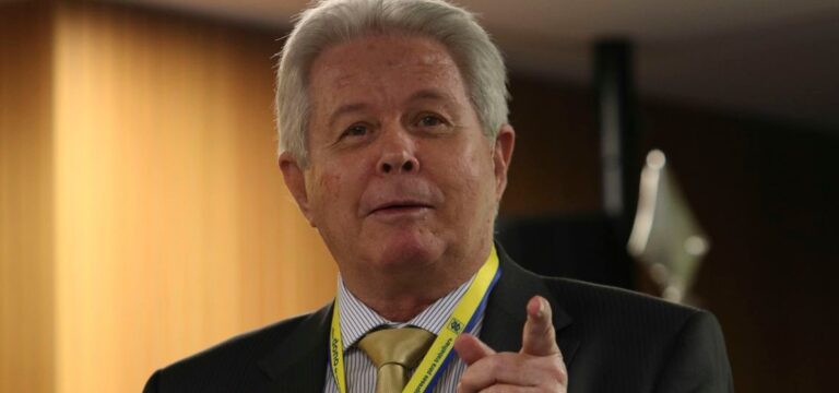 Presidente do Banco do Brasil pede demissão do cargo