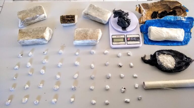 Dupla é presa por tráfico de drogas em Boquim