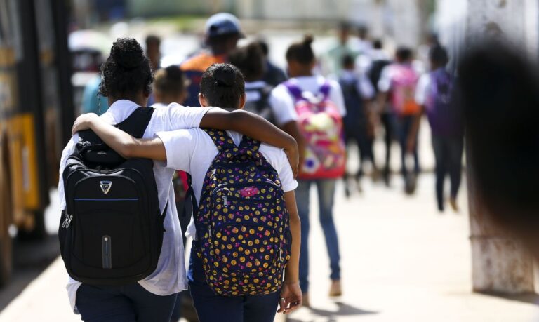 Artigo: Atividades entre estudantes é fundamental para evitar o bullying