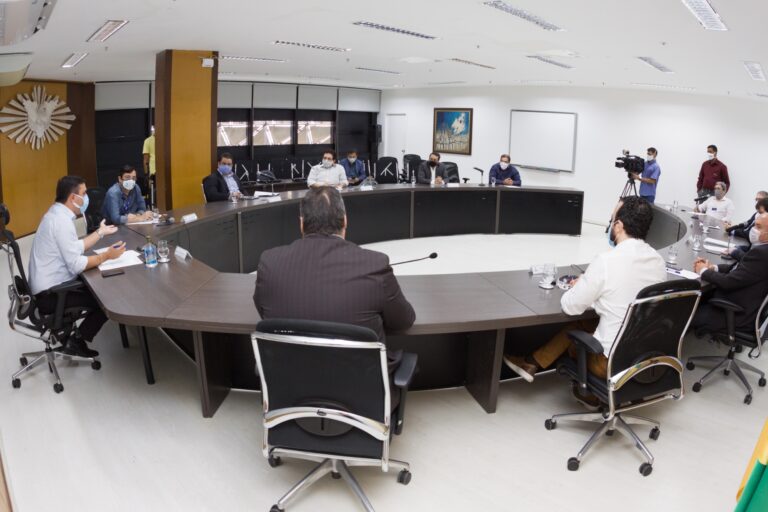 Dirigentes sugerem reabertura de shoppings seguindo medidas implementadas em outros estados