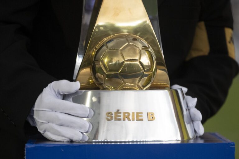 Confiança estreia hoje na Série B contra o Paraná na Arena Batistão