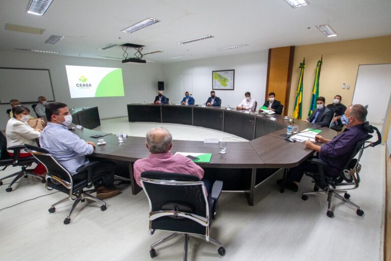 Governador assina contrato de concessão de uso da Ceasa de Itabaiana