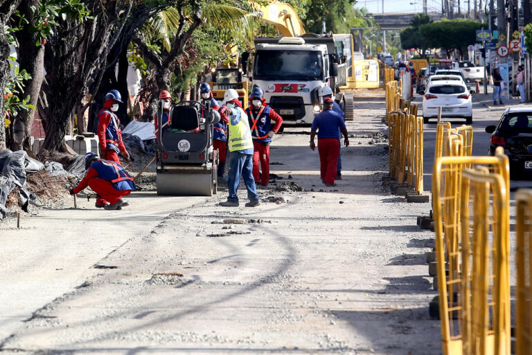 Obra de revitalização da avenida Hermes Fontes entra na reta final
