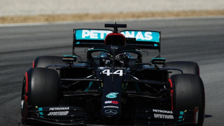 Lewis Hamilton crava sua 92ª pole no GP da Espanha