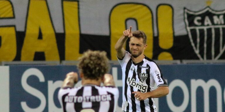 Atlético-MG vira pra cima do Corinthians na 2ª rodada do Brasileirão