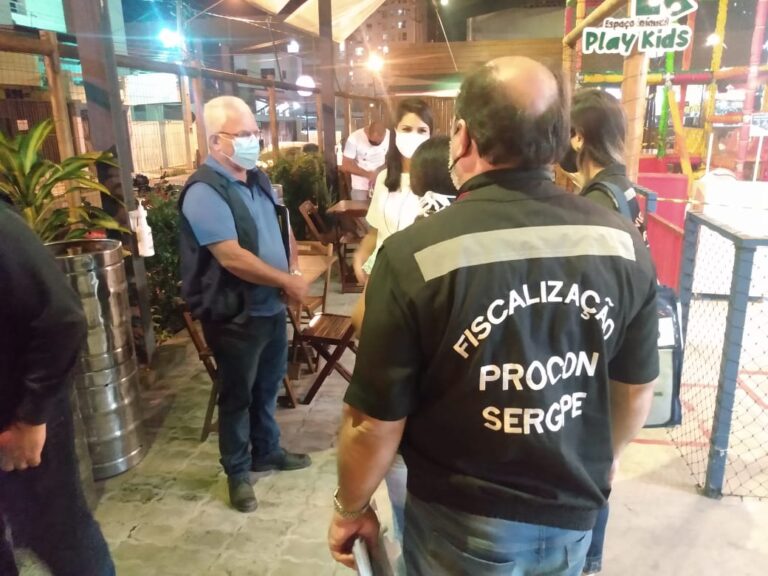 Procon/SE, PM, Bombeiros e Vigilância Sanitária fiscalizam bares e restaurantes