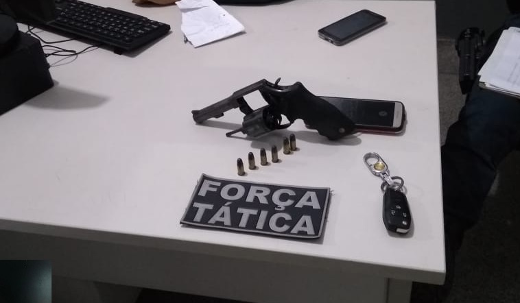 Acusado de sequestrar motorista por aplicativo tomba em confronto com a PM
